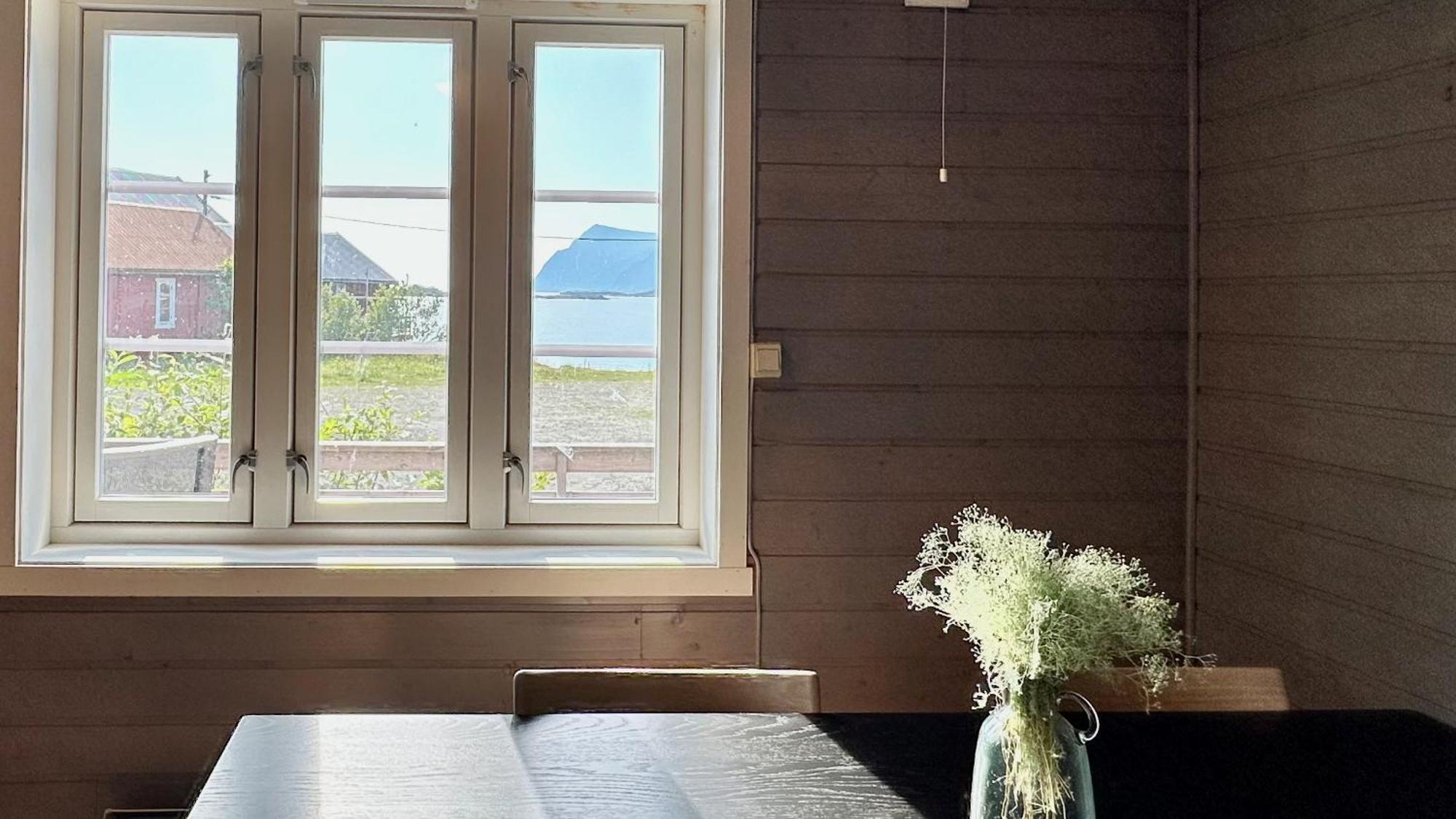 Eagle Bay - Waterfront Rorbu B * Sorvagen